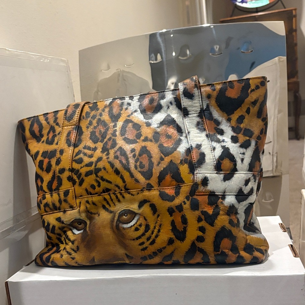 Wild Leopard Pattern Tote Bag